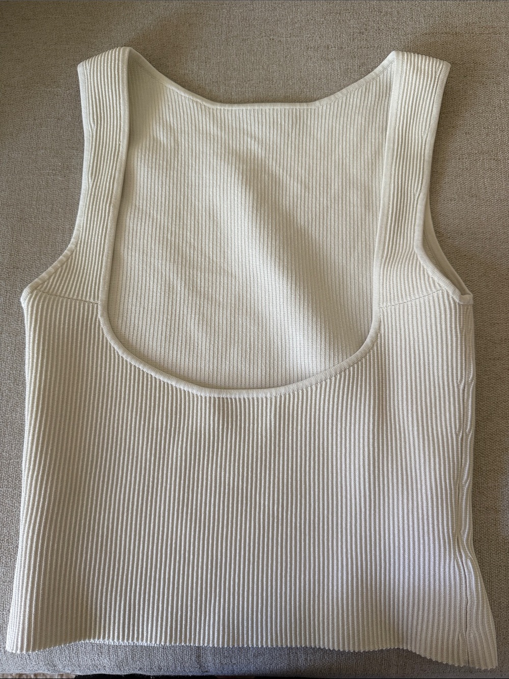 Aritzia Sculpt Knit Leading Top in Light Birch - Picture 5 of 6